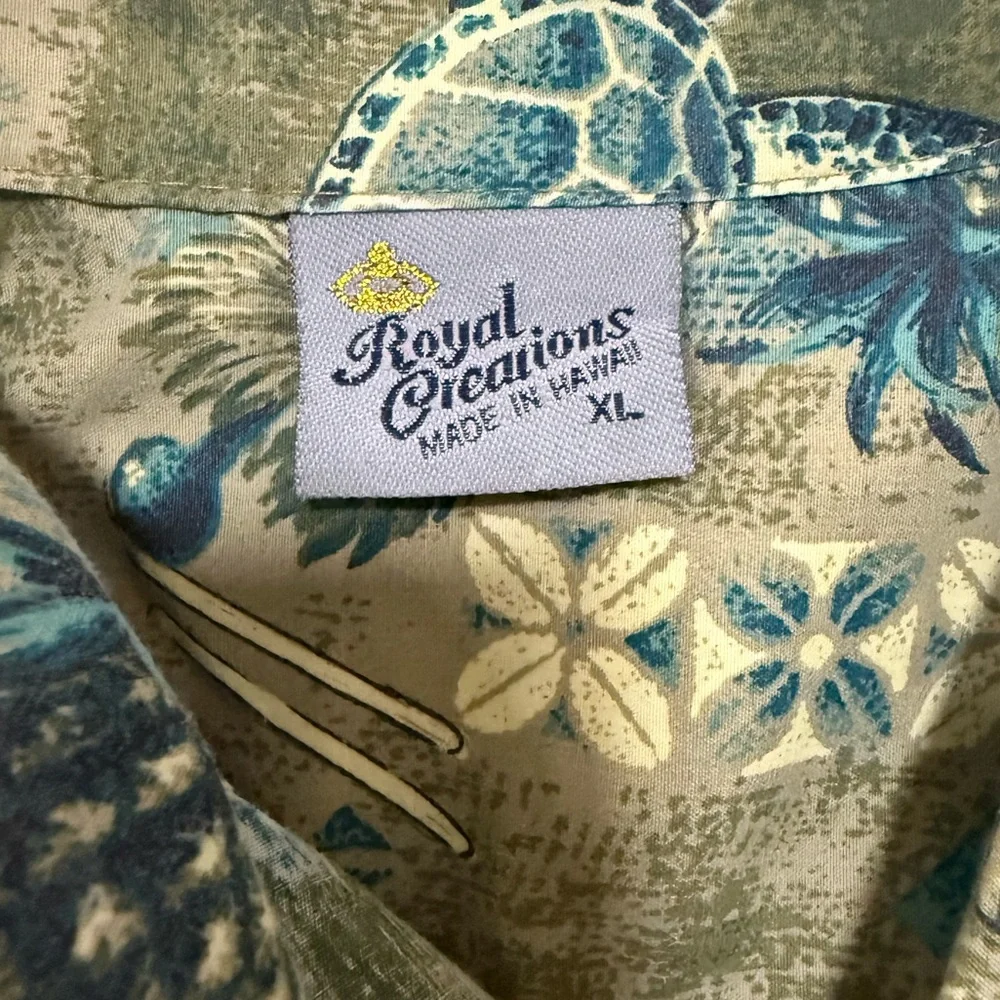 ✨ Royal Creations Green Turtle Ukulele Plumeria Hawaiian Shirt - Picture 4 of 8